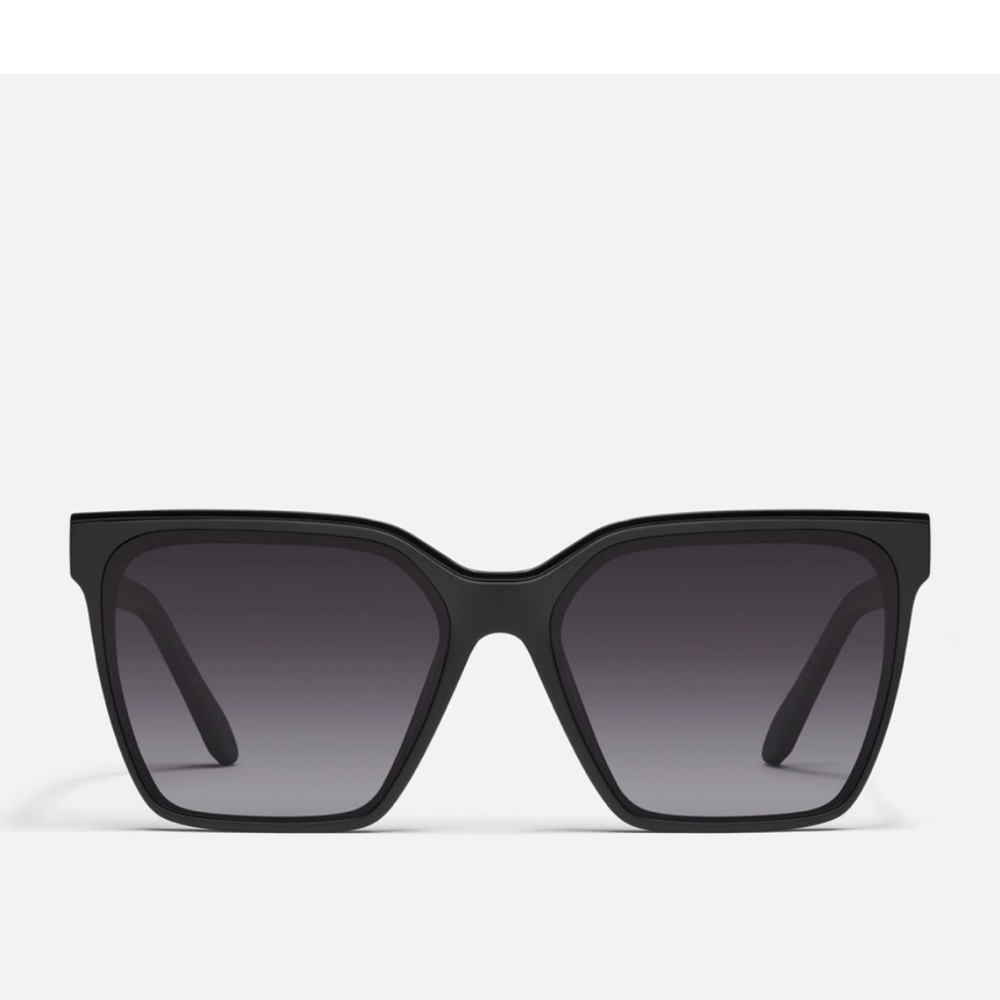 Quay sunglasses Level up Black Frame / Smoke Polarized Lens